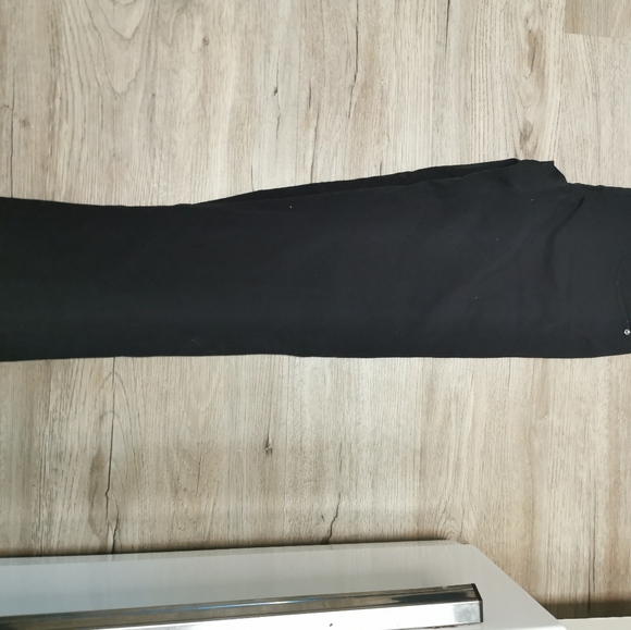 Like new, Mountain Hardwear active pants, 2/32 - Picture 5 of 6